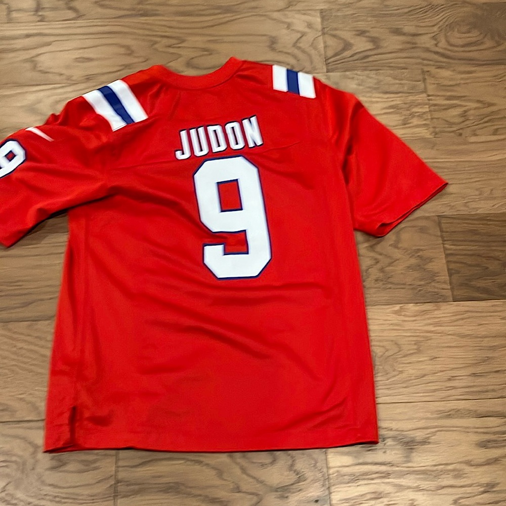 Mathew Judon Red Patriots jersey